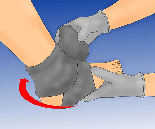 9 cách hạ sốt dân gian cho trẻ của các bà mẹ Tây - 1