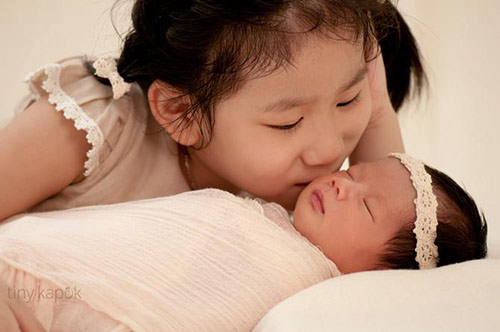 "Tất tần tật" những lỗi sai khi chăm trẻ sơ sinh mẹ PHẢI biết - 1