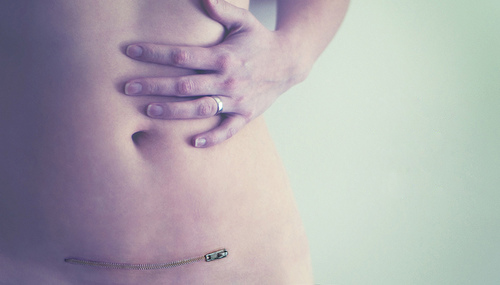 4 việc làm cực nguy hiểm với mẹ sau sinh mổ - 1