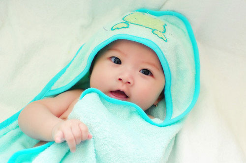 1443410537-cham-soc-tre-so-sinh-12-1 “Choáng “ với những bí mật ít biết về trẻ sơ sinh - 1