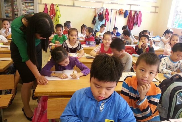 1445483647-do-khoc-do-cuoi-khi-tre-thuan-tay-trai Dở khóc, dở cười khi trẻ thuận tay trái - 1