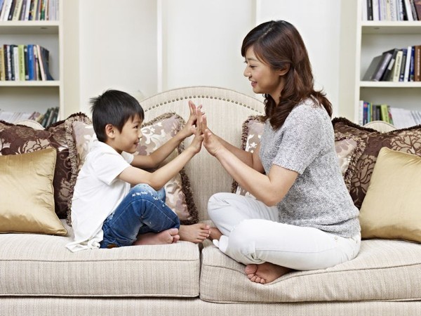 5 lỗi các bậc cha mẹ thường mắc khi khen ngợi con 5 lỗi các bậc cha mẹ thường mắc khi khen ngợi con