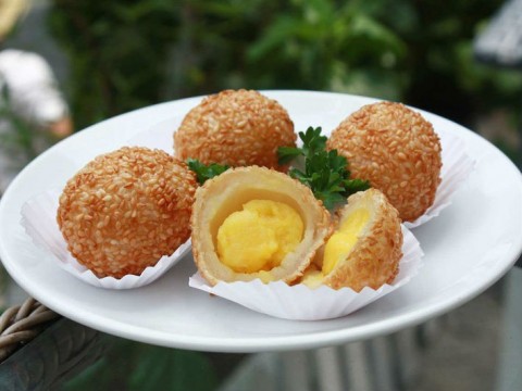 banh-me-chien1-480x360-1