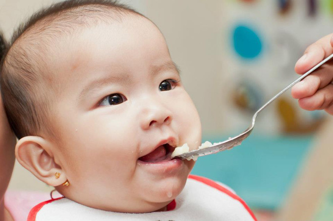 weaning-baby-1499750963146