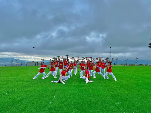 Kỷ niệm tuổi vàng lan toả tinh thần người cao tuổi đến với Đà Lạt - Ảnh 3. Kỷ niệm tuổi vàng lan toả tinh thần người cao tuổi đến với Đà Lạt - Ảnh 3.